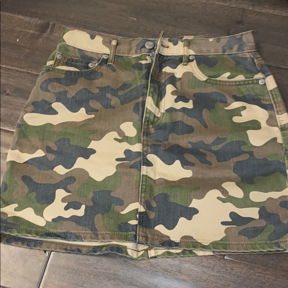 Camo skirt